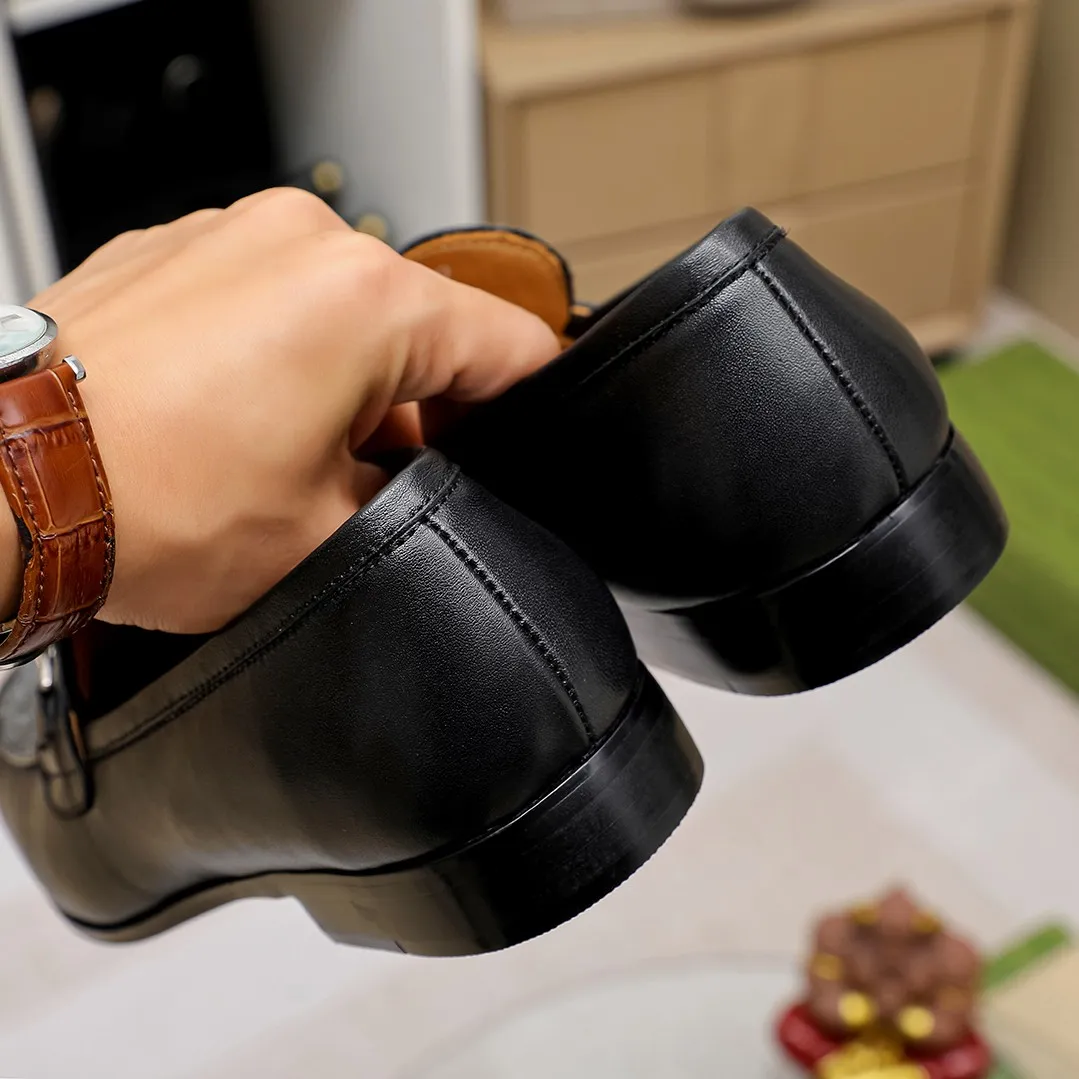 Men's men's shoes 💰420 🆘【GUCCI】Gucci ·🐂里· Hot-selling pea shoes top brand luxury, top quality, the latest fashion pea shoes. The upper is made of original first-layer cowhide. (Full first-layer water-dyed 🐂 leather·inner). The original stylish and stylish soft rubber wear-resistant and non-slip outsole is light and comfortable on the foot, available in 3 colors! Matching code: 38 / 45